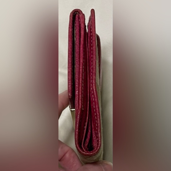 Gucci Authentic Vintage Mono Fabric Compact Wallet, Pink Leather Trim & Interior - Picture 12 of 14